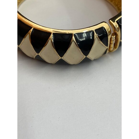 Vintage E. Pearl  Gold-Tone Black & Cream Enamel Hinged Bangle Bracelet With Dia - Picture 2 of 12